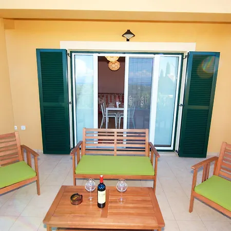Happy Holiday House Varypatádes Buitenkant foto